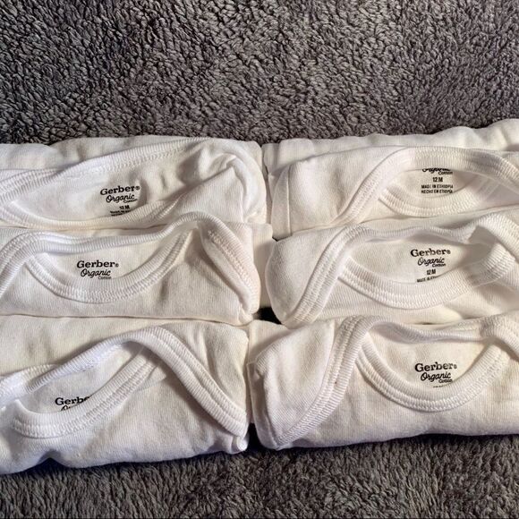 Bundle of 22 3 Snap Onesies 👶 - Picture 2 of 5